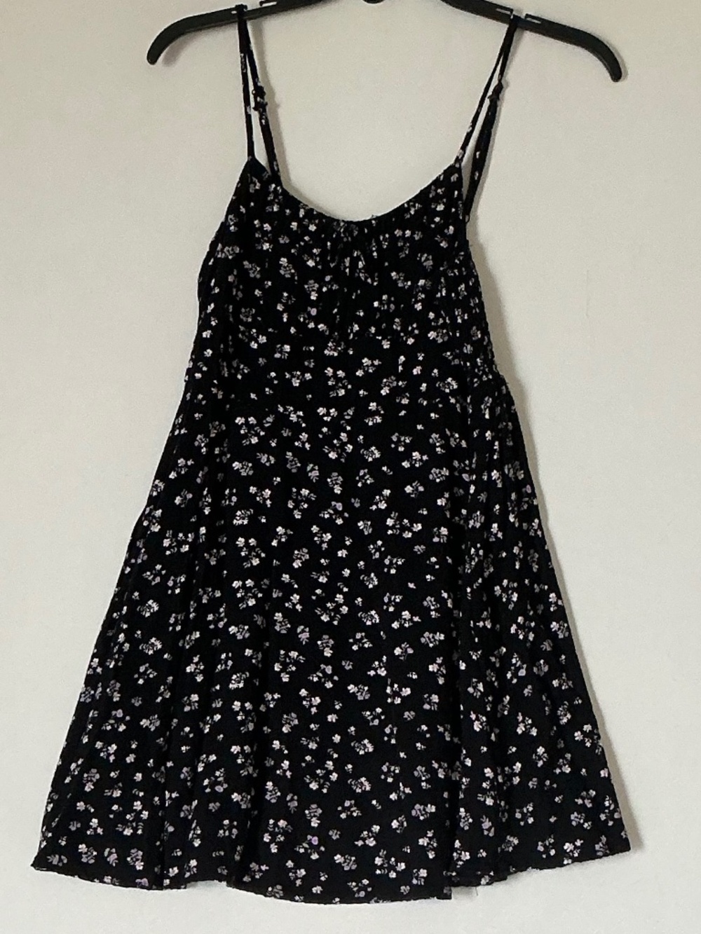 Selfie delicate black floral cami dress size sm